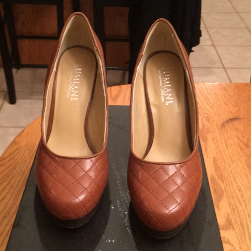 Lumiani, cognac heels, size 9, barley worn